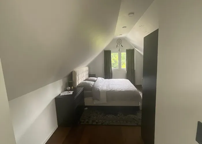 Ruhiges Zimmer Im Schoenen Kaiserswerth