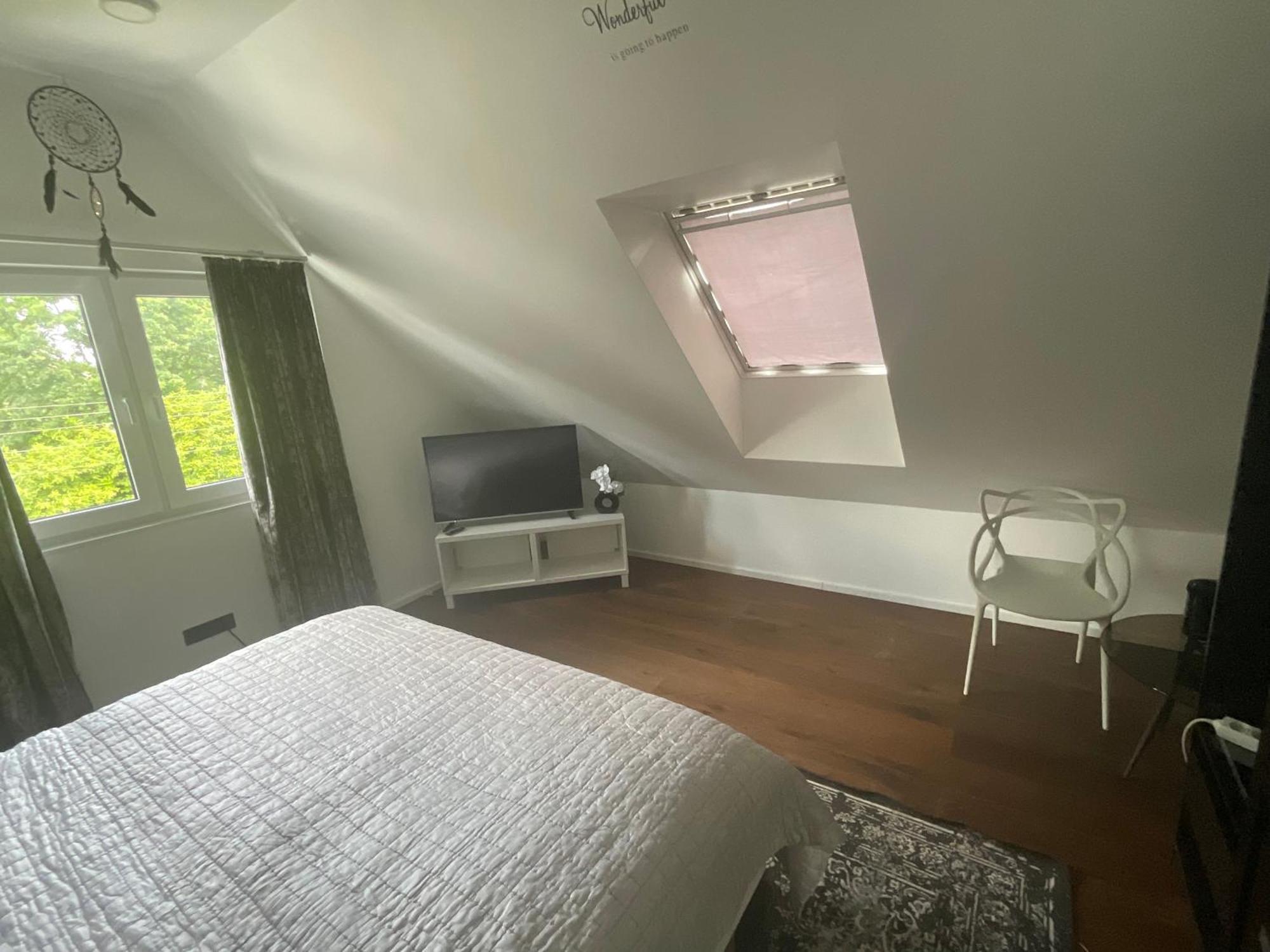 Ruhiges Im Schoenen Kaiserswerth Homestay Dusseldorf