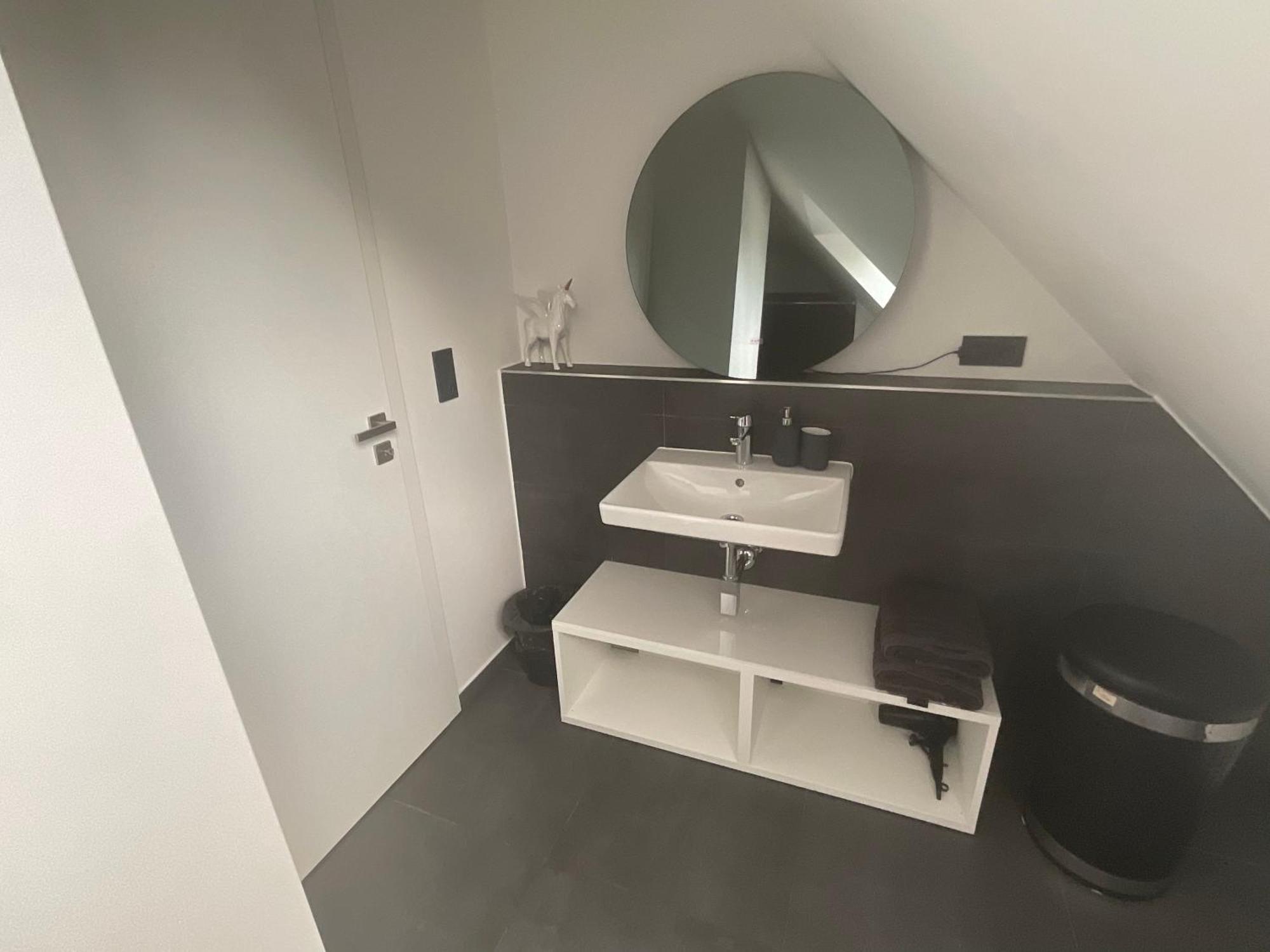 Homestay Ruhiges Im Schoenen Kaiserswerth